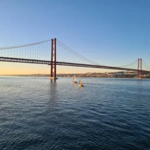 Cais do Ginjal lisbon viewpoint